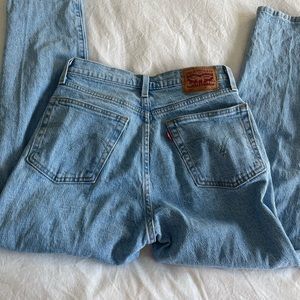 Levi’s 501 jeans light wash size 26.